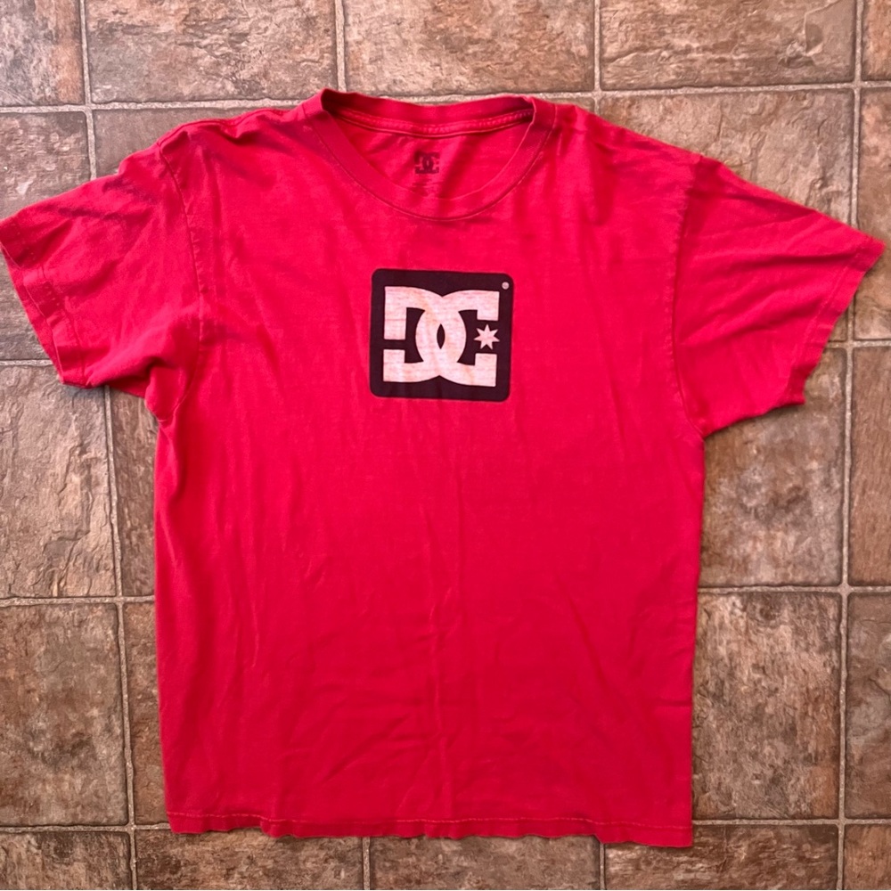DC Shoes Classic Logo Tee Red Medium Skate Streetwear Y2K -PreLoved